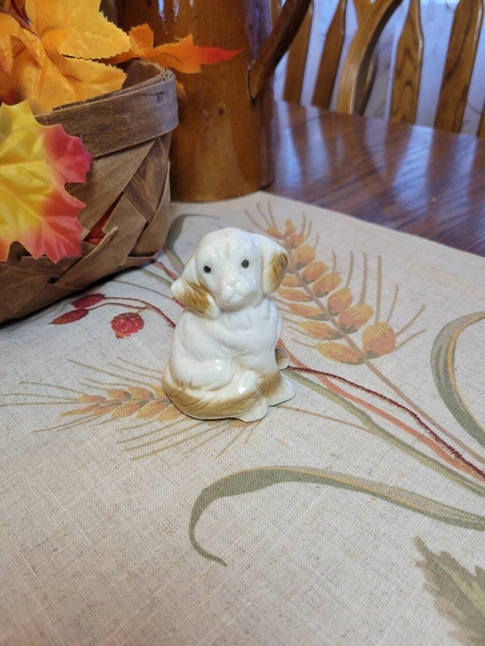 Vintage Spaniel Figurine, Dog Sitting, 3-1/2" Tall, White Brown